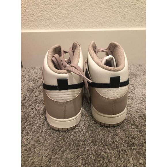 Nike Womens Dunk High Fossil Stone/Black-Sail Size 10.5 - Picture 3 of 6